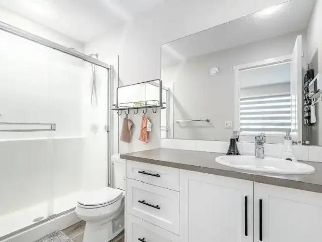 For Rent 3 Bedroom Townhouse Calgary AB DS101877357