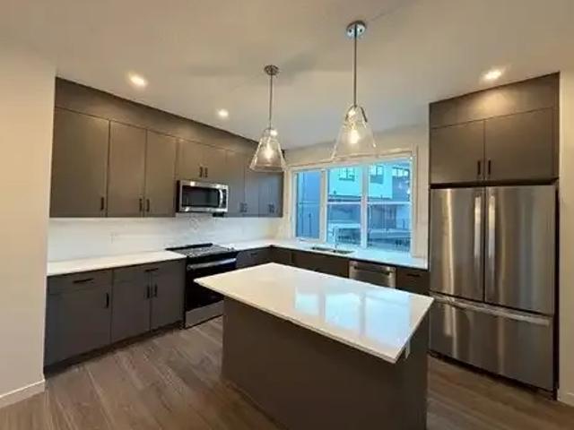 For Rent 3 Bedroom Townhouse Calgary AB DS101910121