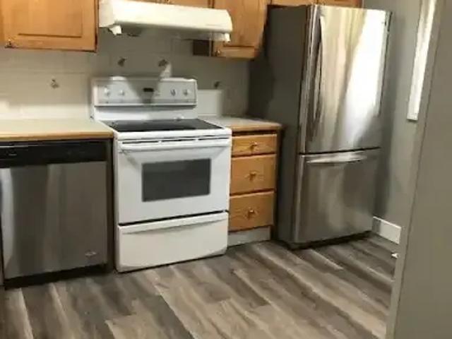 For Rent 3 Bedroom Townhouse Calgary AB DS101215800