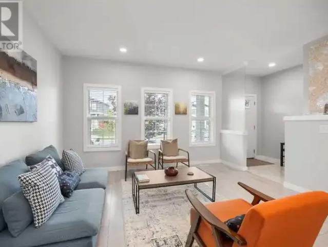For Rent 3 Bedroom Townhouse Calgary AB DS102518805