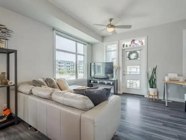 For Rent 3 Bedroom Townhouse Calgary AB DS102587452