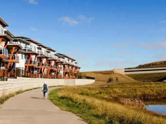 For Rent 3 Bedroom Townhouse Calgary AB DS102629069