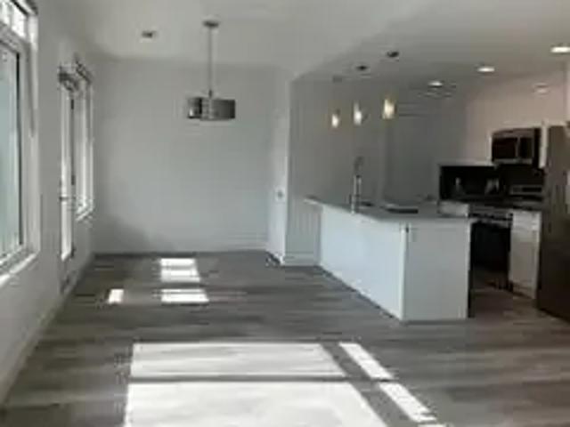 For Rent 3 Bedroom Townhouse Calgary AB DS102338859