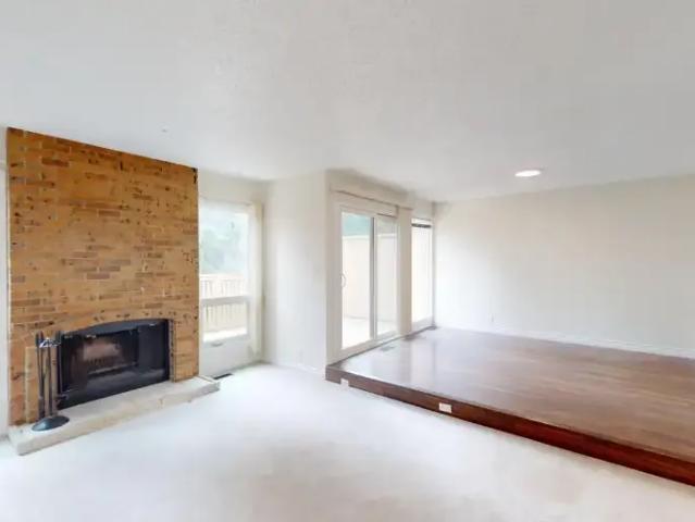 For Rent 3 Bedroom Townhouse Calgary AB DS103958687