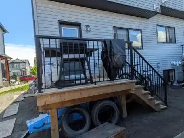 For Rent 3 Bedroom Townhouse Calgary AB DS103151599