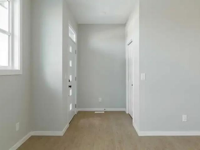 For Rent 3 Bedroom Townhouse Calgary AB DS103338278