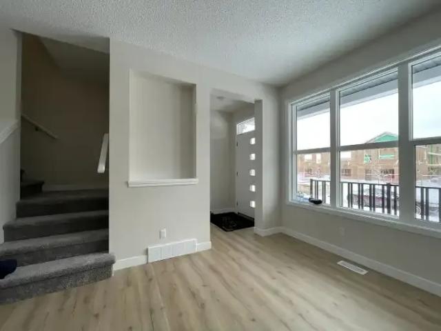For Rent 3 Bedroom Townhouse Calgary AB DS103355306