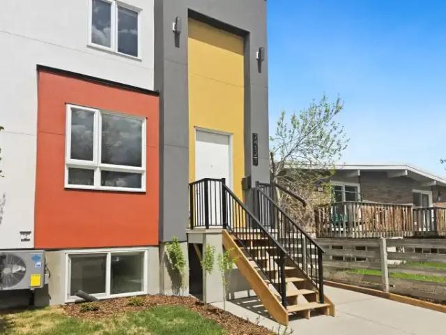 For Rent 3 Bedroom Townhouse Calgary AB DS103367973