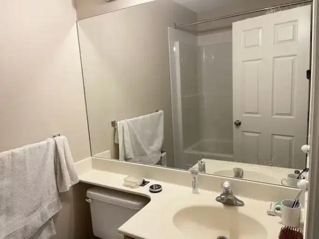 For Rent 3 Bedroom Townhouse Calgary AB DS104401539