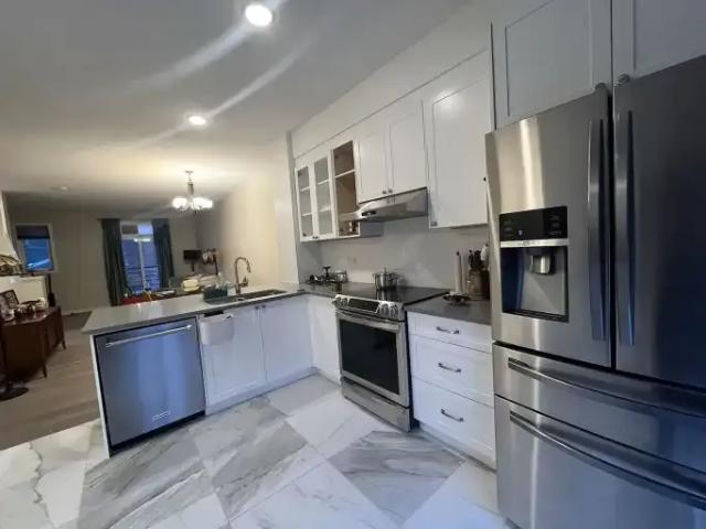 For Rent 3 Bedroom Townhouse Calgary AB DS104401620