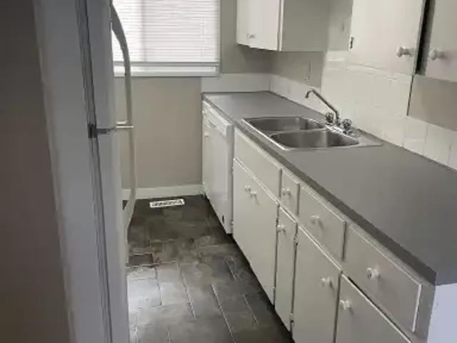 For Rent 3 Bedroom Townhouse Calgary AB DS104401078