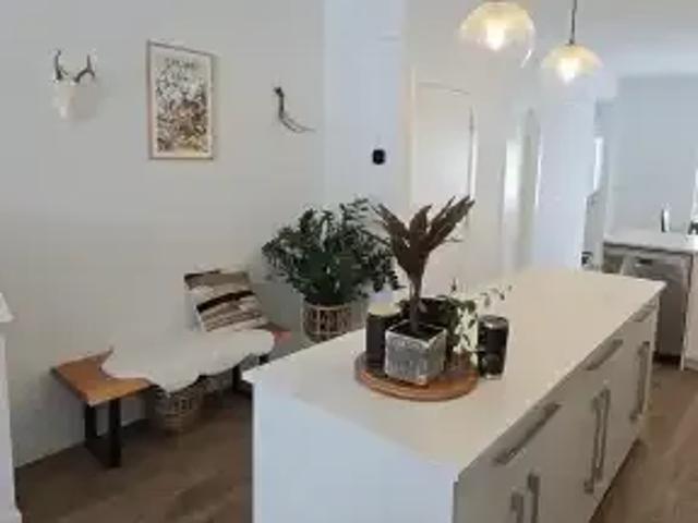For Rent 3 Bedroom Townhouse Calgary AB DS104434246