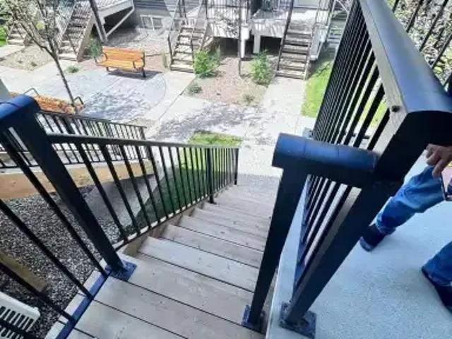 For Rent 3 Bedroom Townhouse Calgary AB DS104506842