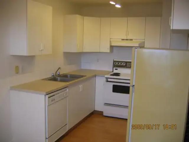 For Rent 3 Bedroom Townhouse Calgary AB DS104638303