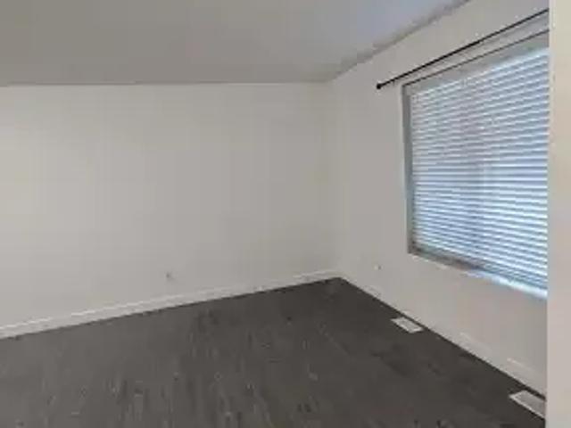 For Rent 3 Bedroom Townhouse Calgary AB DS104106690