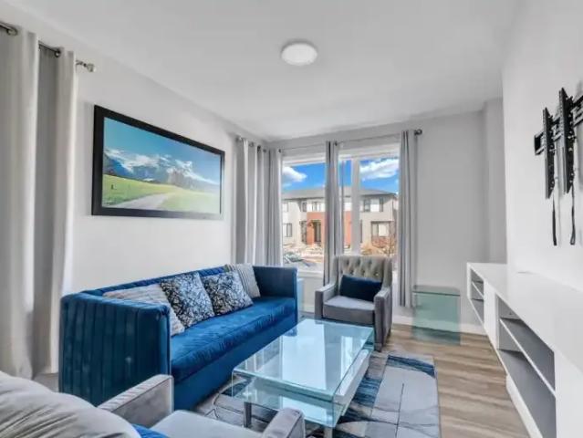 For Rent 3 Bedroom Townhouse Calgary AB DS104142702