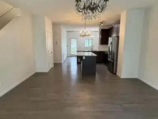 For Rent 3 Bedroom Townhouse Calgary AB DS104142723