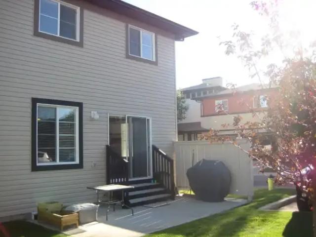 For Rent 3 Bedroom Townhouse Calgary AB DS104179599