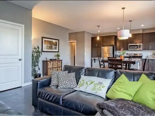 For Rent 3 Bedroom Townhouse Calgary AB DS104180887