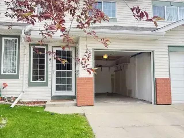 For Rent 3 Bedroom Townhouse Calgary AB DS104181729