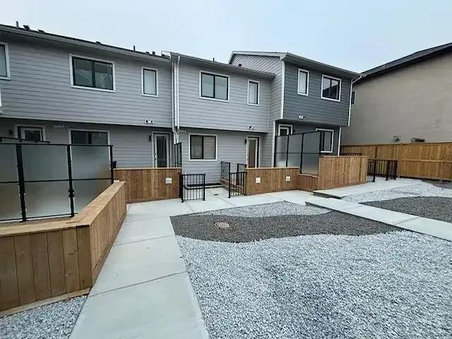 For Rent 3 Bedroom Townhouse Calgary AB DS104181286