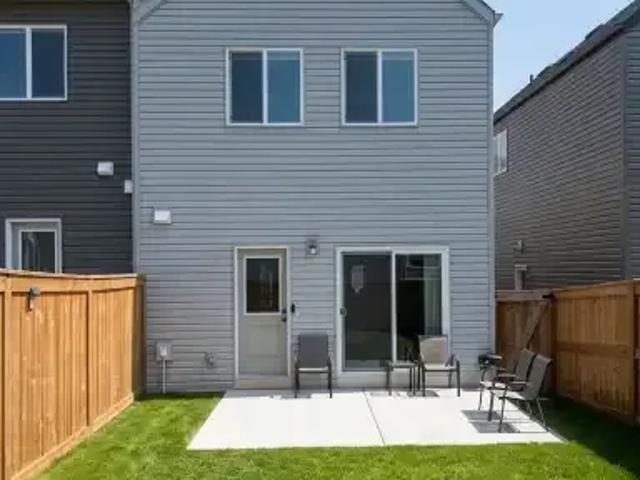 For Rent 3 Bedroom Townhouse Calgary AB DS104182806