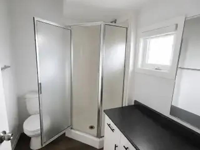 For Rent 3 Bedroom Townhouse Calgary AB DS104182063