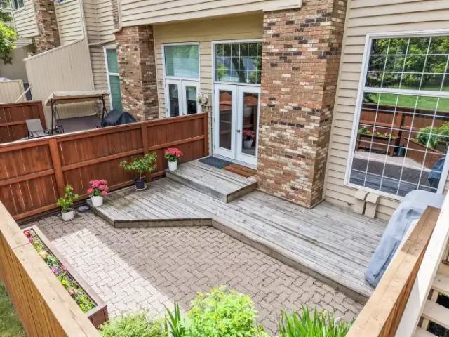 For Rent 3 Bedroom Townhouse Calgary AB DS104182112