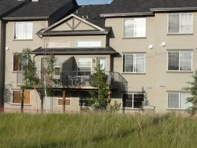 For Rent 3 Bedroom Townhouse Calgary AB DS104257272