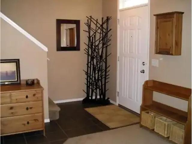 For Rent 3 Bedroom Townhouse Calgary AB DS104362739