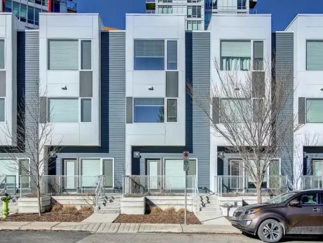 For Rent 3 Bedroom Townhouse Calgary AB DS104362762