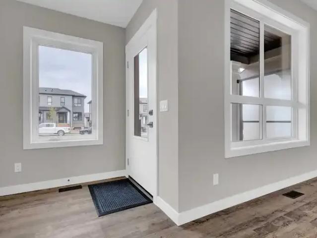 For Rent 3 Bedroom Townhouse Calgary AB DS105623681