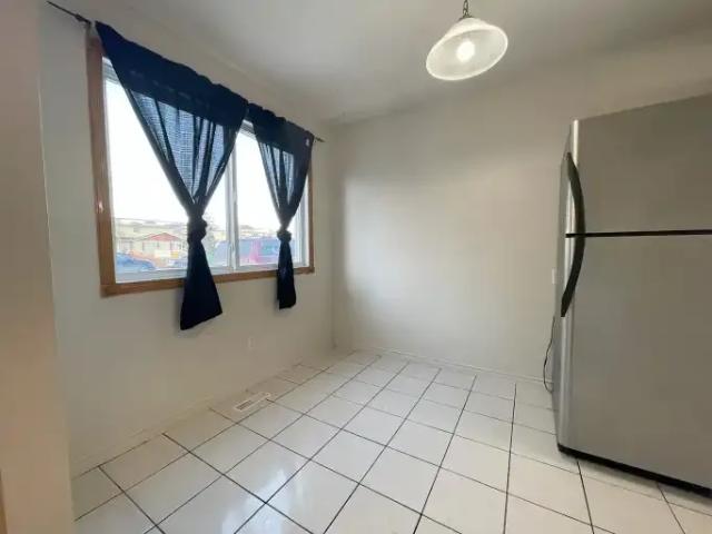 For Rent 3 Bedroom Townhouse Calgary AB DS105087698
