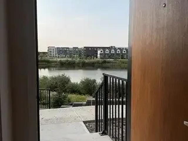 For Rent 3 Bedroom Townhouse Calgary AB DS105100725