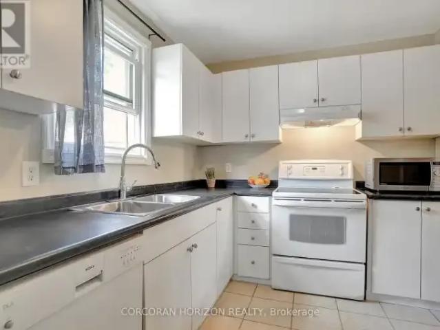 For Rent 3 Bedroom Townhouse Cambridge ON DLS102272455