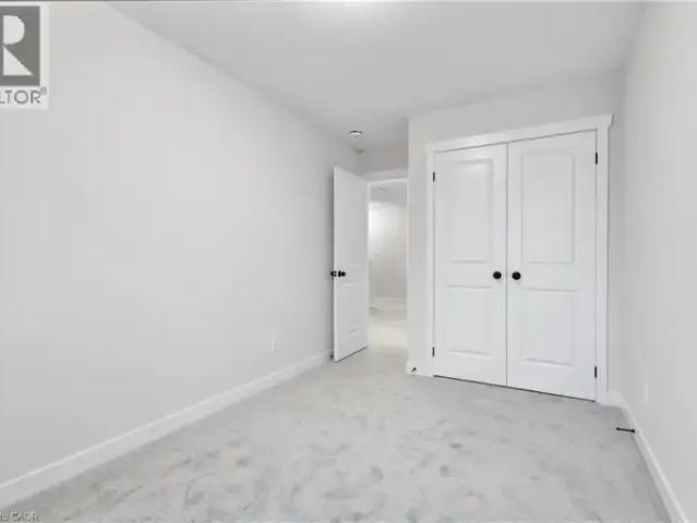 For Rent 3 Bedroom Townhouse Cambridge ON DS100443501