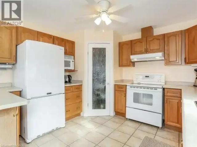 For Rent 3 Bedroom Townhouse Cambridge ON DS102847363