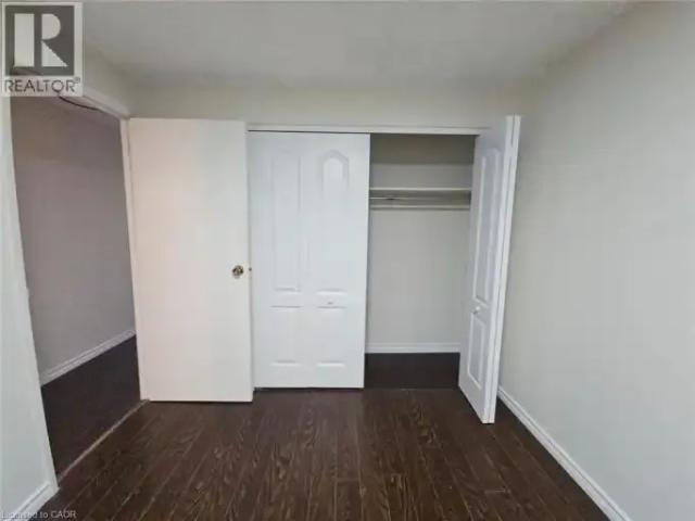 For Rent 3 Bedroom Townhouse Cambridge ON DS105004869