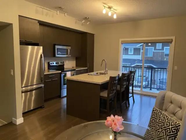 For Rent 3 Bedroom Townhouse Chestermere AB DLS102701410