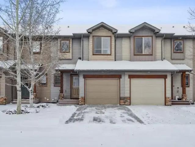 For Rent 3 Bedroom Townhouse Cochrane AB DS104181363