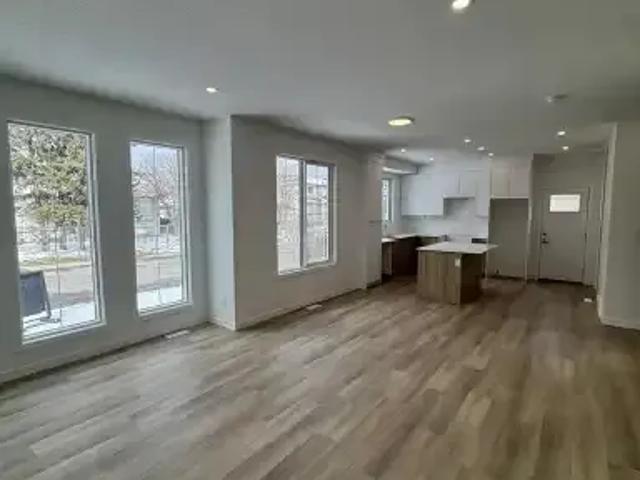 For Rent 3 Bedroom Townhouse Edmonton AB DLS101475980