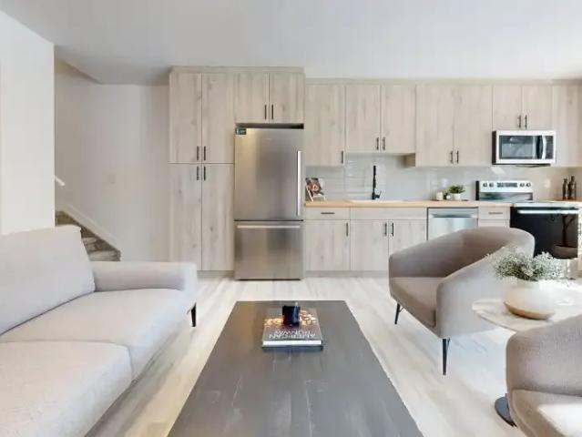 For Rent 3 Bedroom Townhouse Edmonton AB DLS102085793