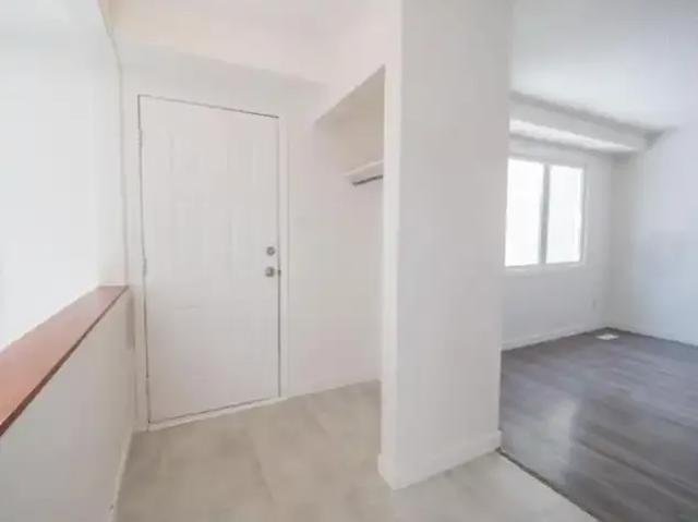For Rent 3 Bedroom Townhouse Edmonton AB DLS102113825