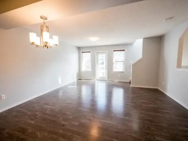 For Rent 3 Bedroom Townhouse Edmonton AB DLS102468238