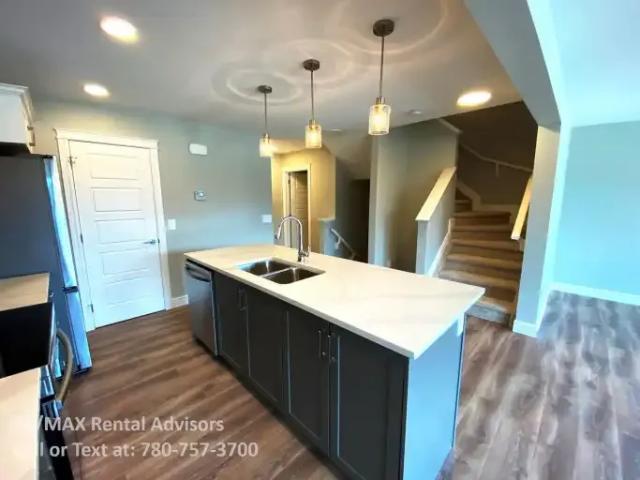 For Rent 3 Bedroom Townhouse Edmonton AB DLS102951802