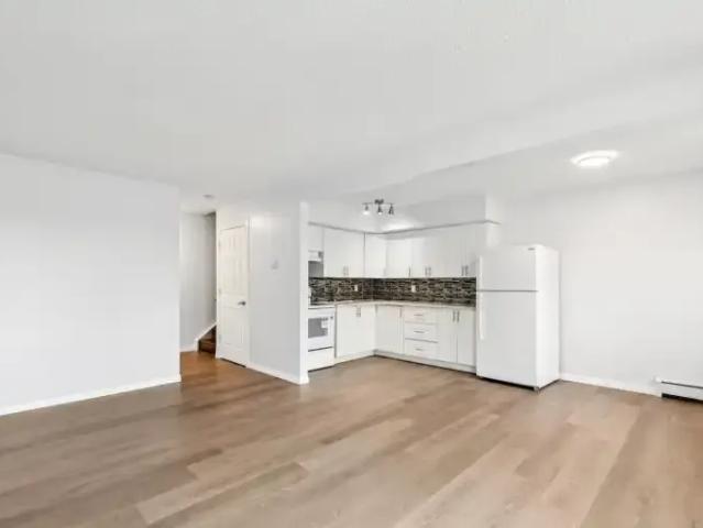 For Rent 3 Bedroom Townhouse Edmonton AB DLS102952091