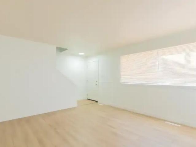 For Rent 3 Bedroom Townhouse Edmonton AB DLS103011006