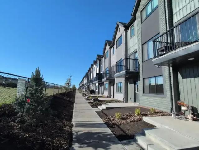 For Rent 3 Bedroom Townhouse Edmonton AB DLS103011502