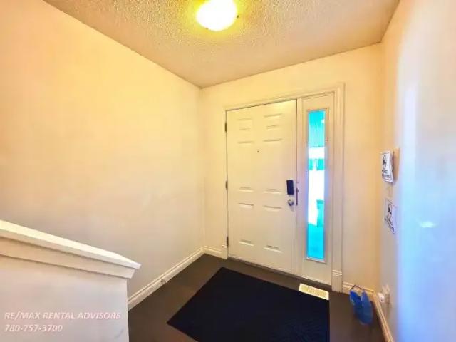 For Rent 3 Bedroom Townhouse Edmonton AB DS104106458