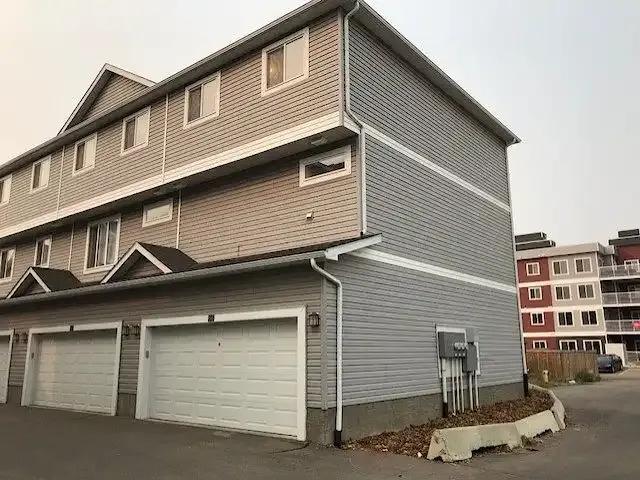 For Rent 3 Bedroom Townhouse Edmonton AB DS104179867